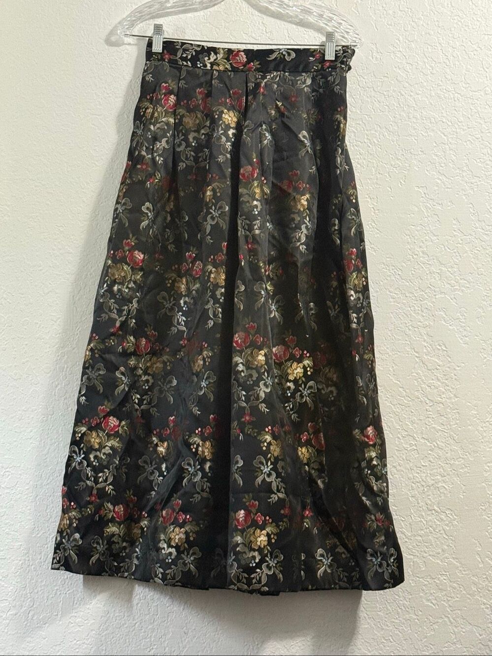 Susan Bristol Brocade Pencil Skirt green Silver Copper Dark Floral Vintage 10
